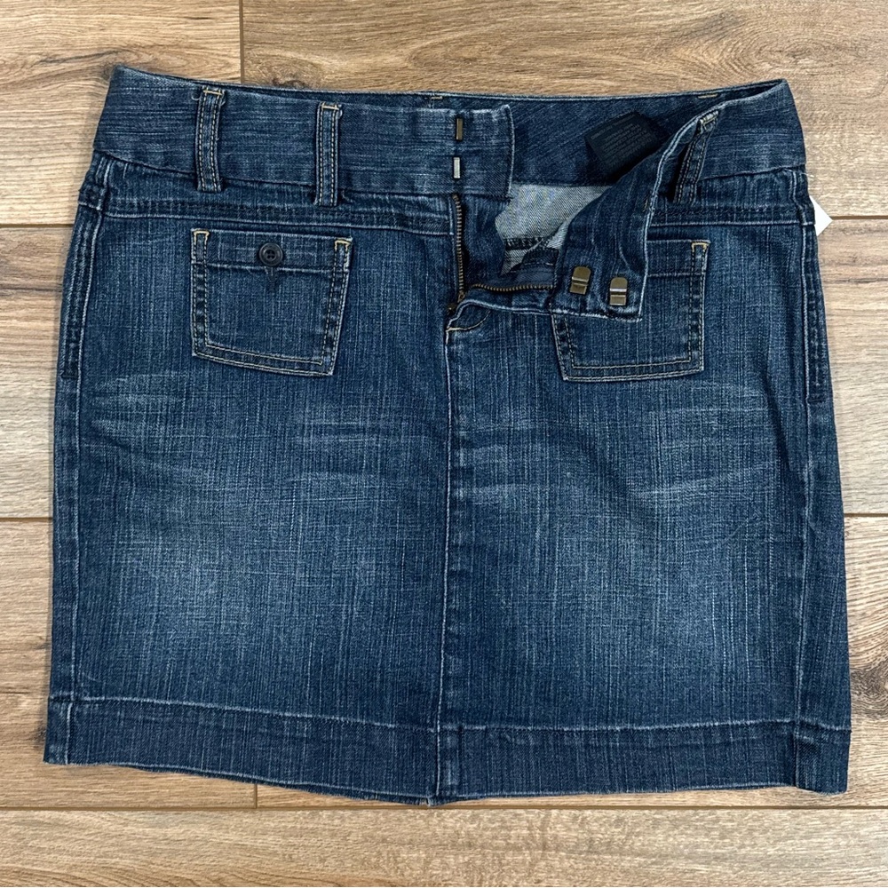 2008 VINTAGE TOMMY HILFIGER Dark Wash Low-rise Midi Denim Skirt